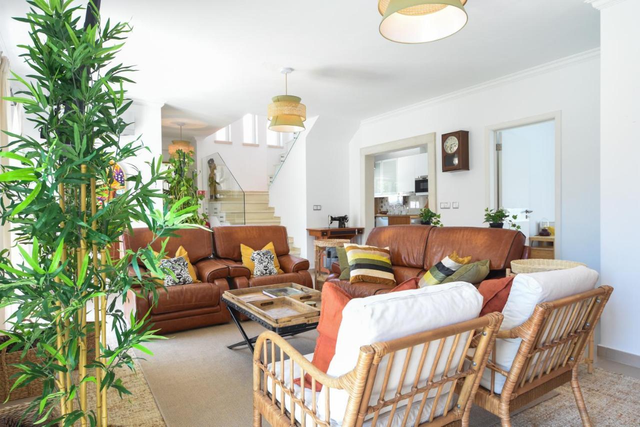 Aroeira Villa With Heated Pool By Golf Course, Beach And Lisbon 외부 사진